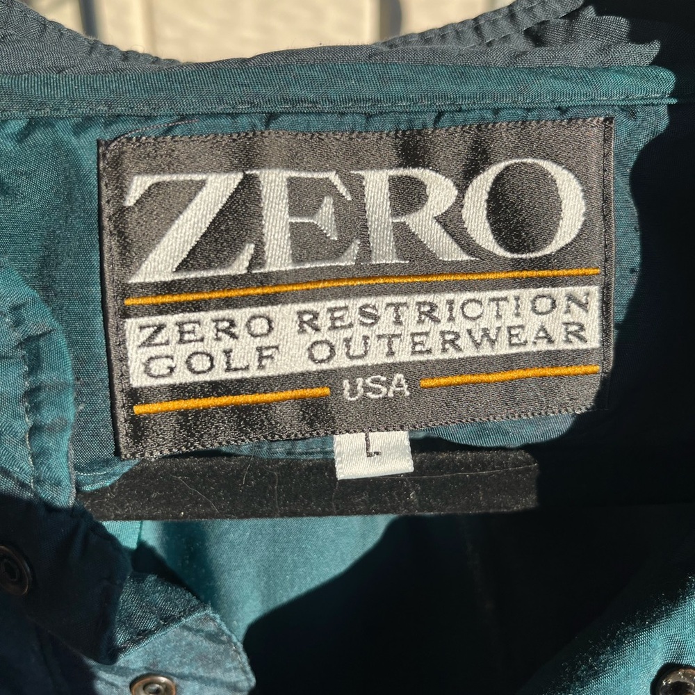 Zero Restriction Lightweight Pullover Windbreaker… - image 3